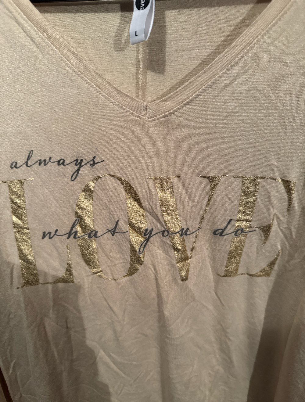Wunderschönes Beiges tshirt