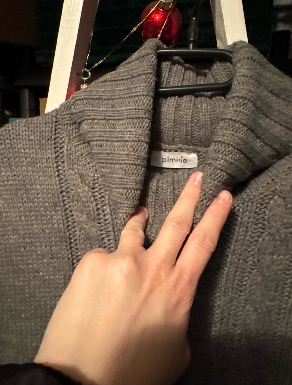 Schönes graues Strick Kleid