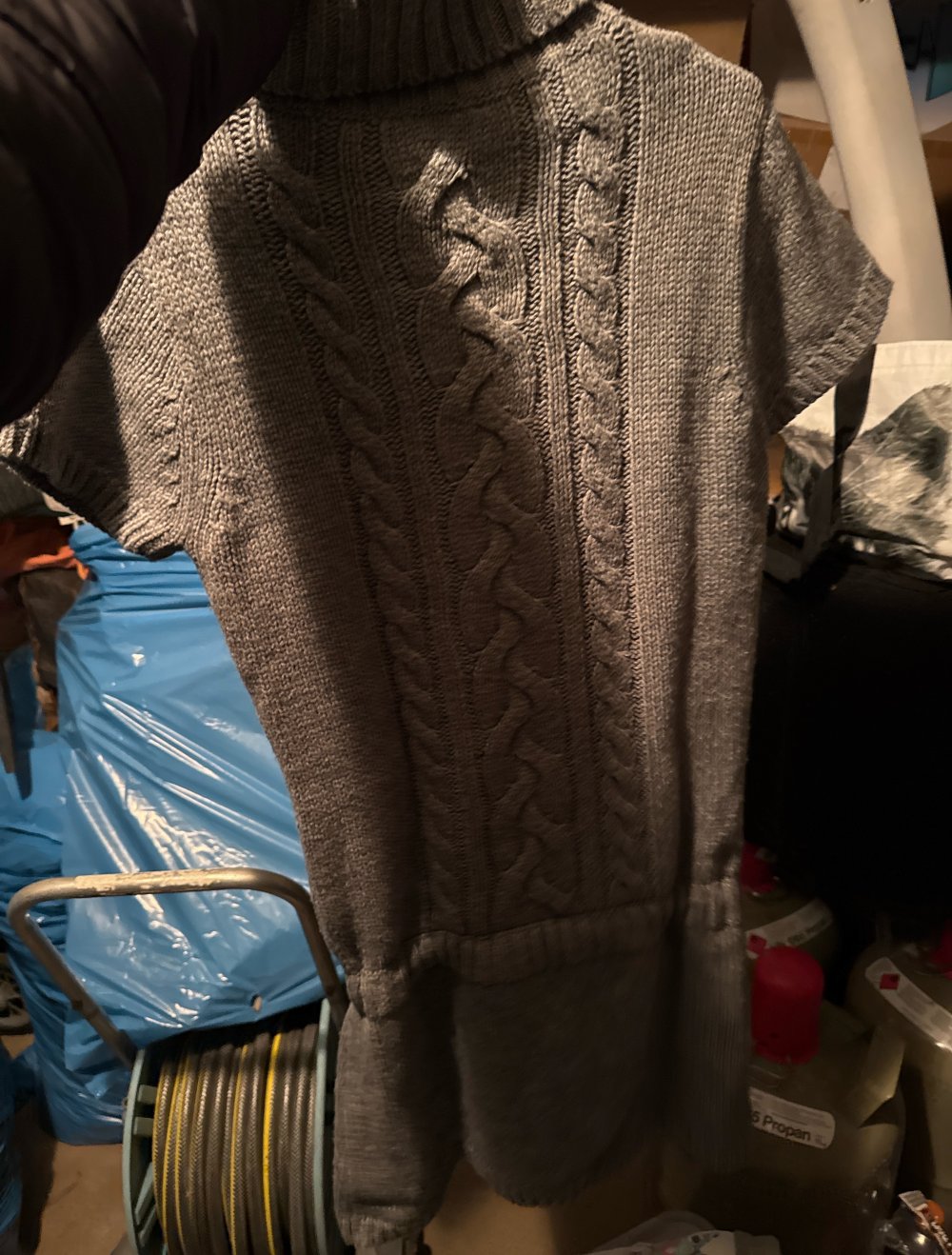 Schönes graues Strick Kleid