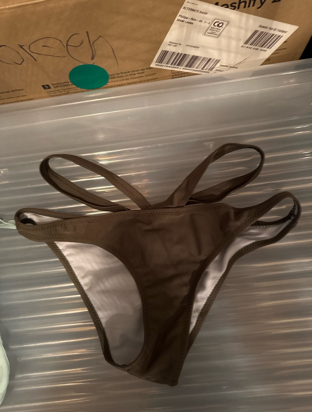 Schöner Khaki Farbener Bikini beides M