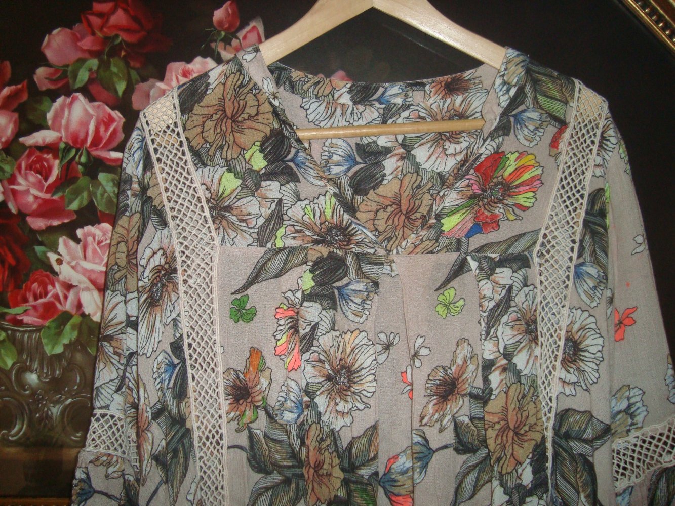 Bluse Blütenprint-Häkeleinsätze  Gr.44/46