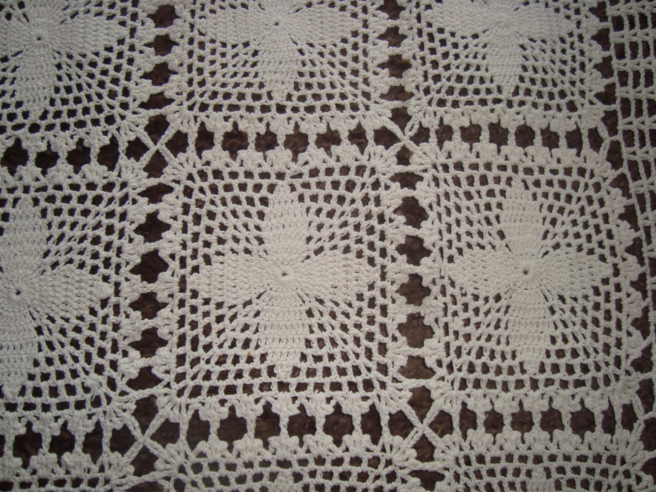 Tischdecke gehäkelt