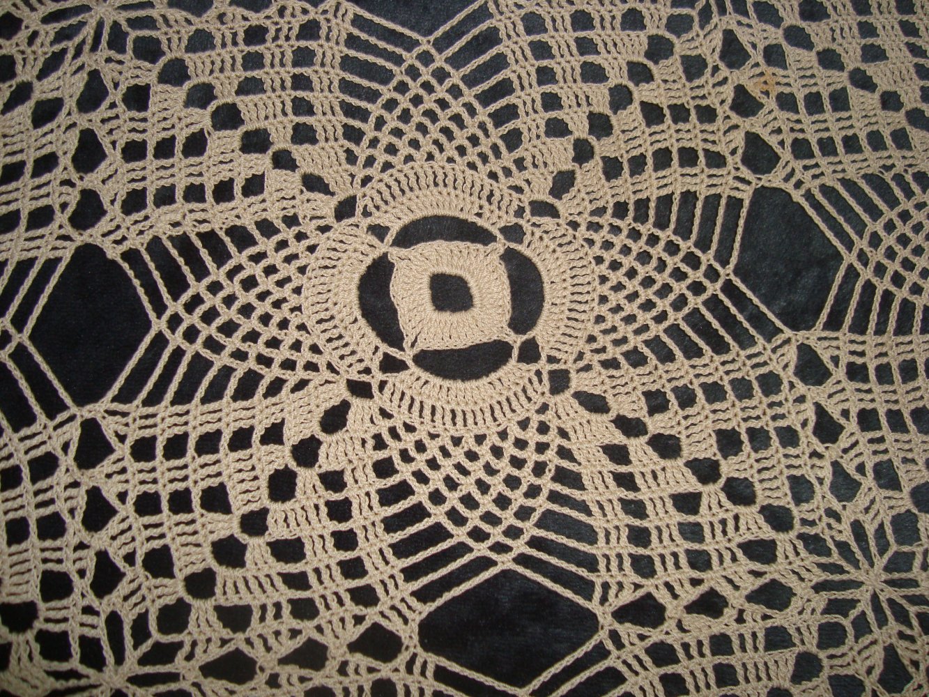 Echte Handabeit ein Unikat-Große Häkeldecke