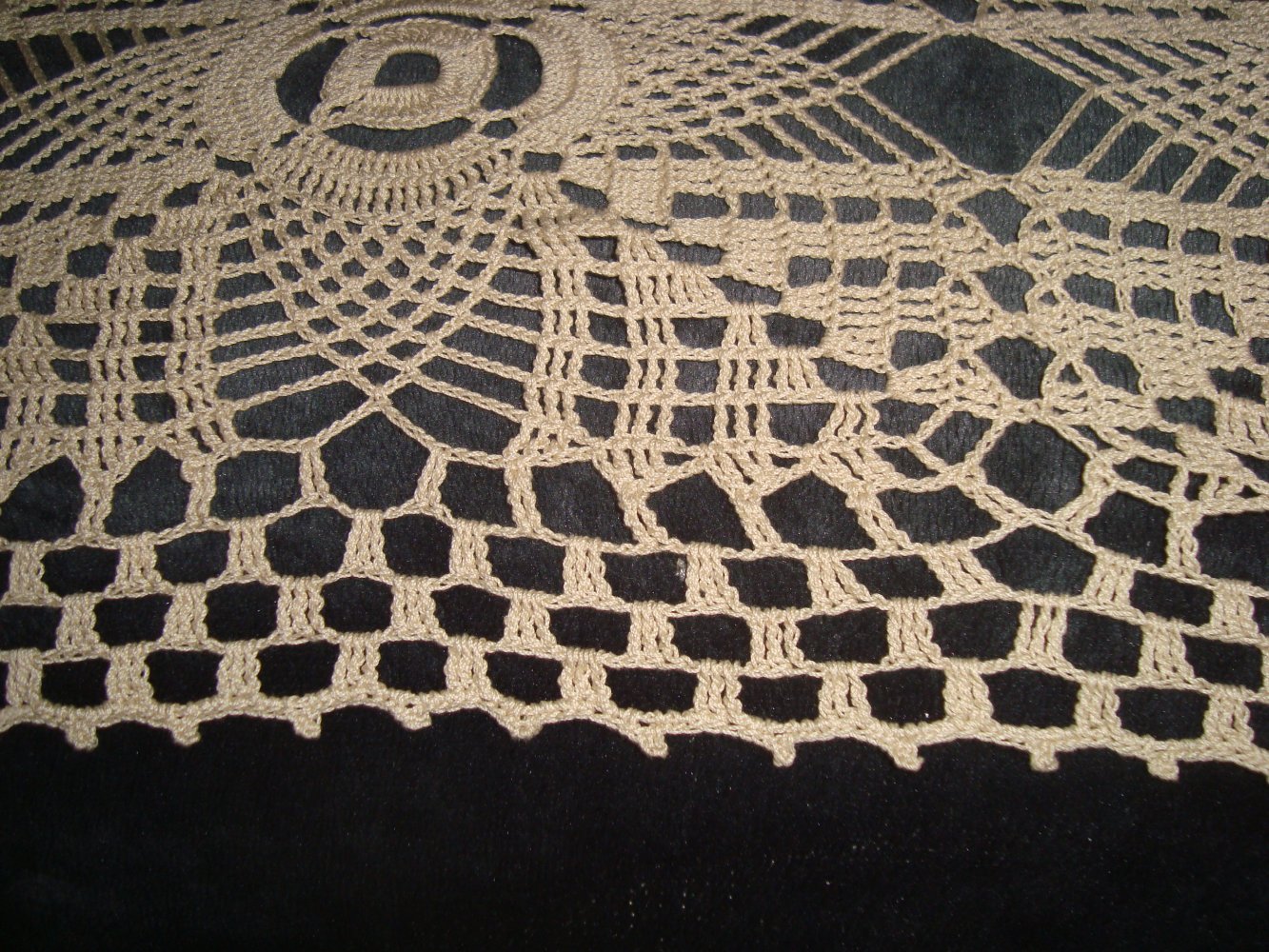 Echte Handabeit ein Unikat-Große Häkeldecke 