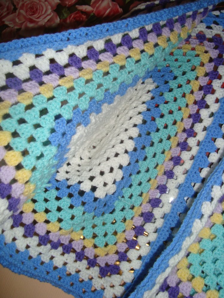 Echte Handarbeit ein Unikat-Granny Square Hexagon Jacke Länge : 52 cm