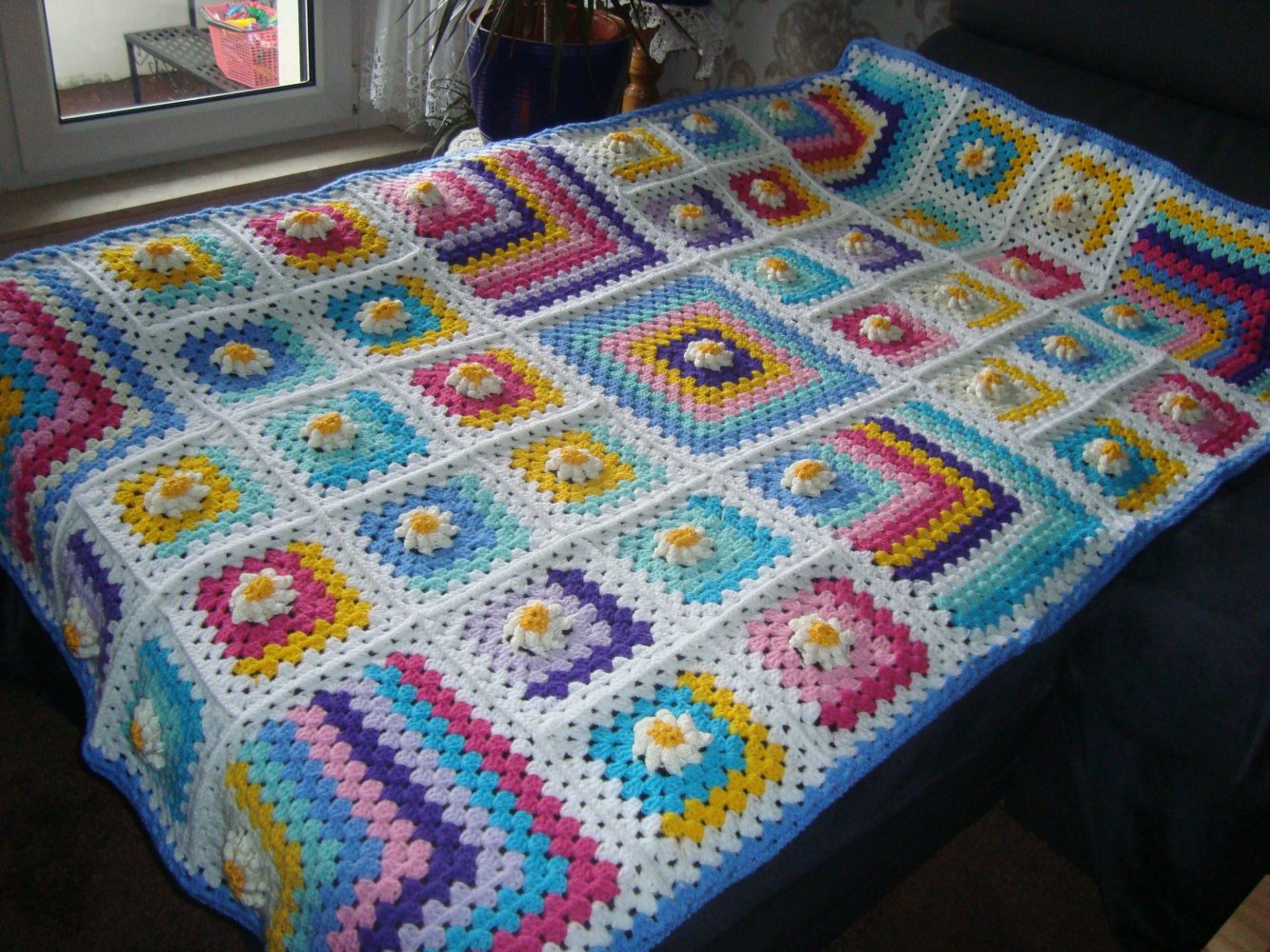 Echte Handarbeit ein Unikat-Granny Square Decke