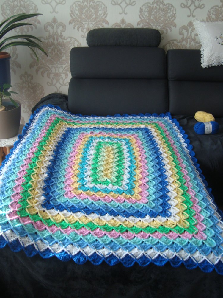 Häkeldecke im Bavarien Muster