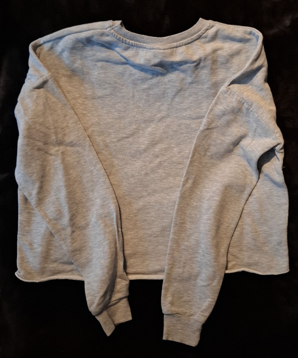 Grau melierter Crop Hoodie 