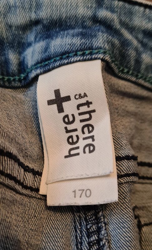 Stretch-Jeans im used look von here + there