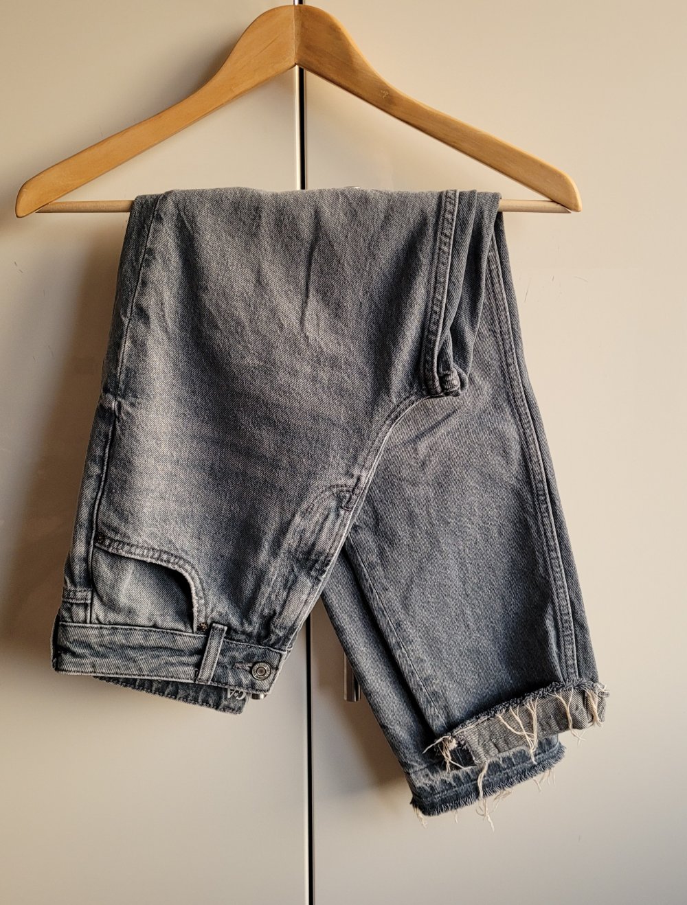 C&A High Waist Momjeans Vintage Fit Mom Jeans taper Retro 80s 90s 80er 90er blaugrau blau grau tapered ausgefranst truevintage