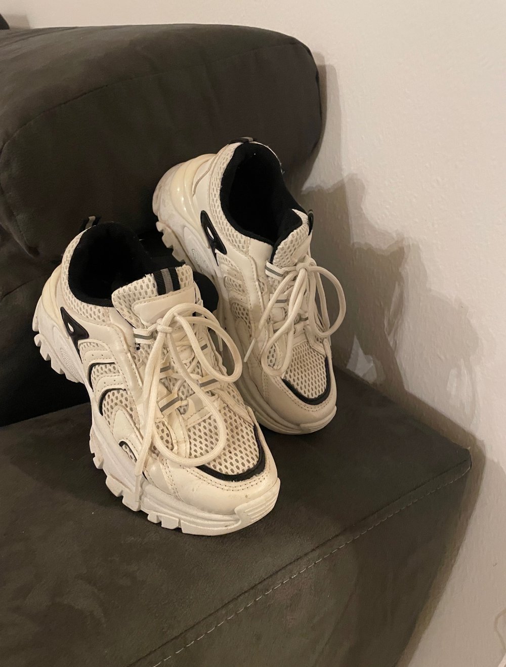 Sneaker weiß / schwarz