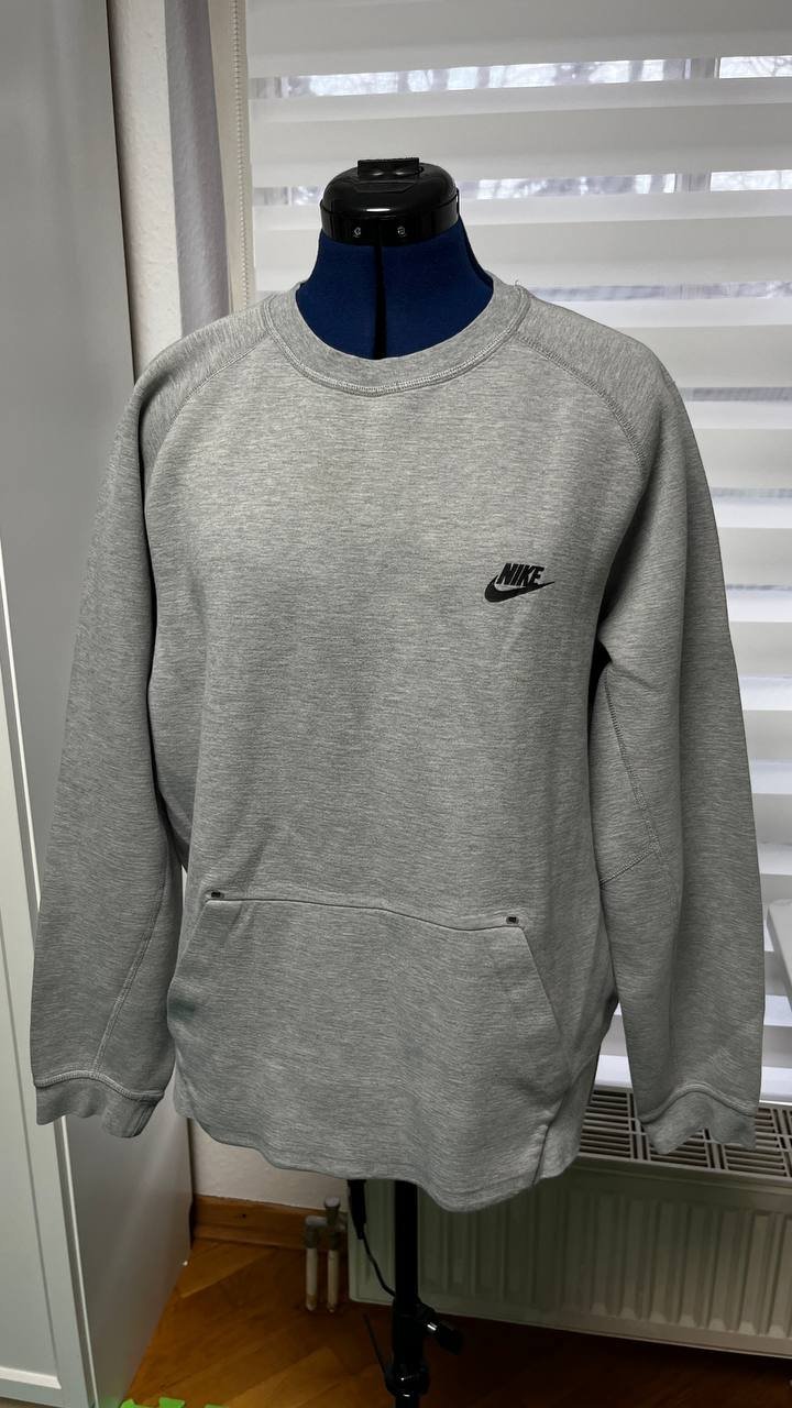Schöner Pullover von Nike (Größe XL)