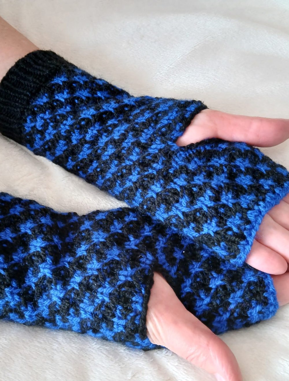 Handstulpen mit Daumenloch