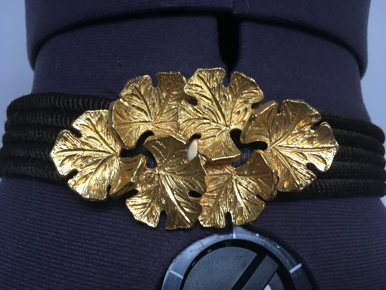 Vintage Gürtel mit goldenen Blättern, braun gold 