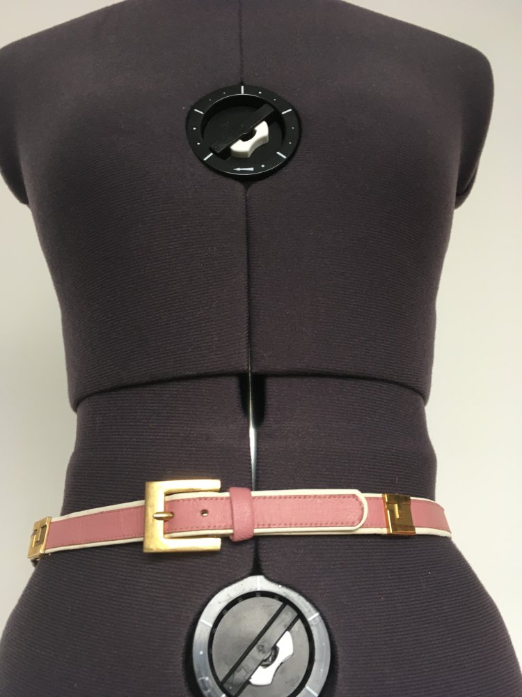AKRIS - schmaler Gürtel 100 % Leder, pink / rosa gold silber weiß