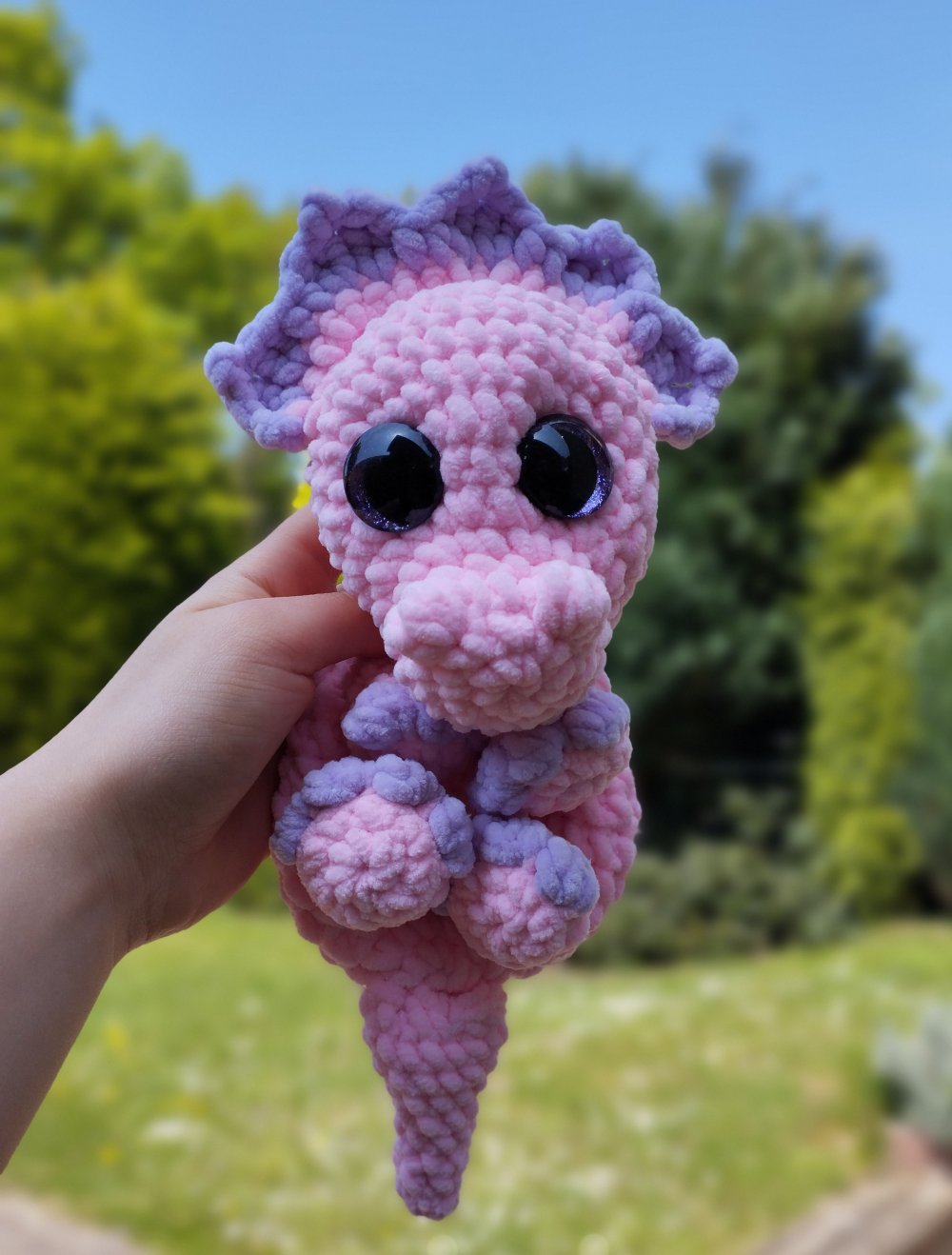 Triceratops Kuscheltier Schmusetuch Dinosaurier Dino Amigurumi selfmade gehäkelt