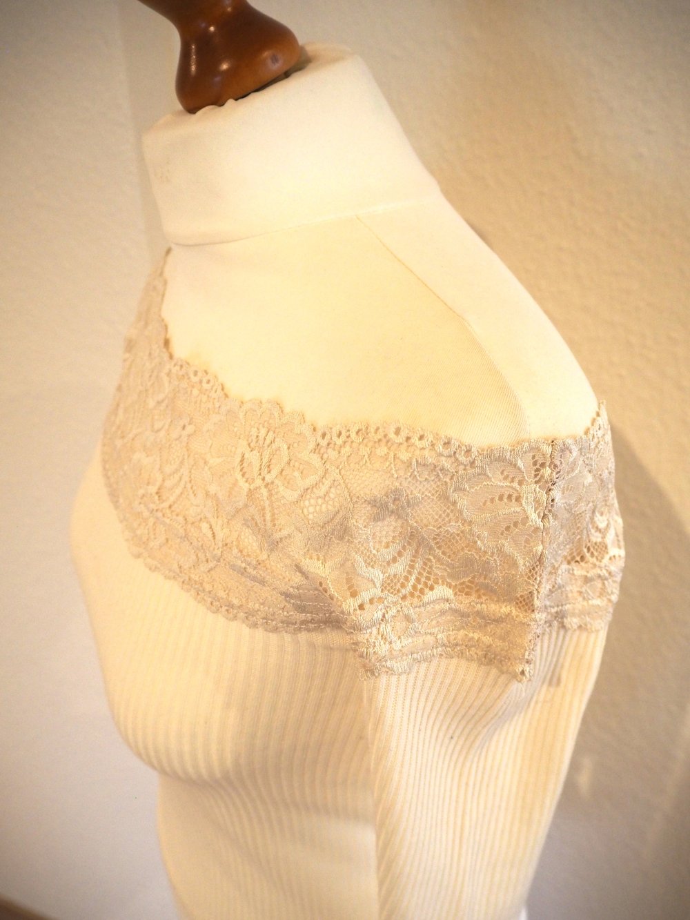 Off-Shoulder Ripp-Top, langarm & bauchfrei