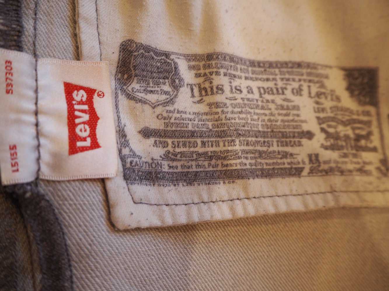 Vintage-Levi's 501 XX hellgrau