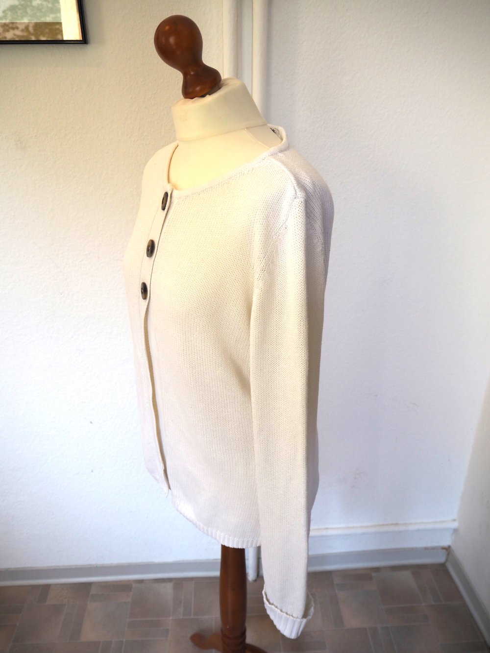 Strick-Cardigan mit Statement-Knöpfen