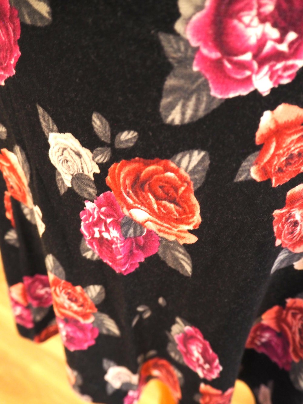 Minirock mit Rosenprint, high waist