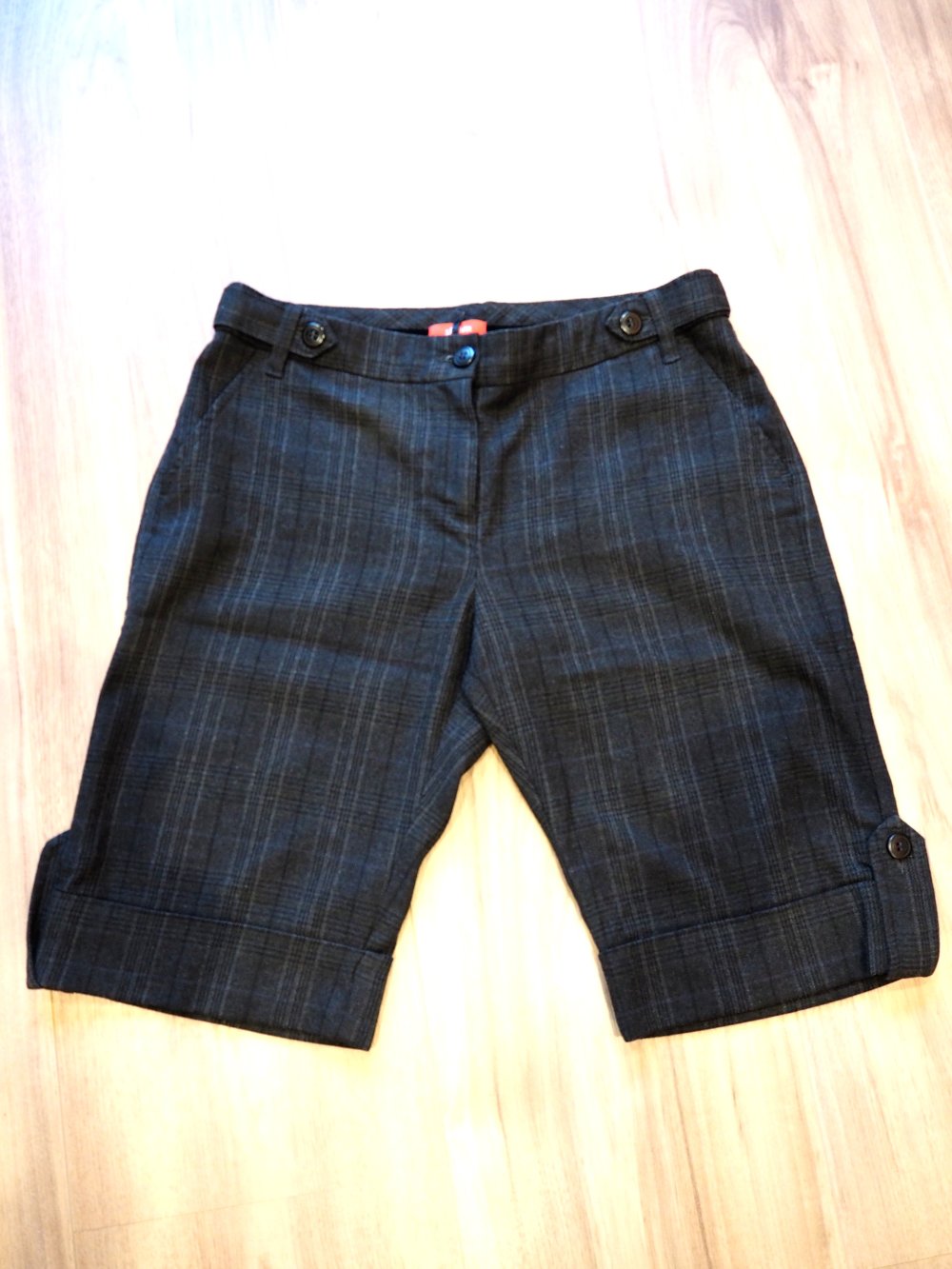 Elegante Bermuda, dunkelgrau kariert