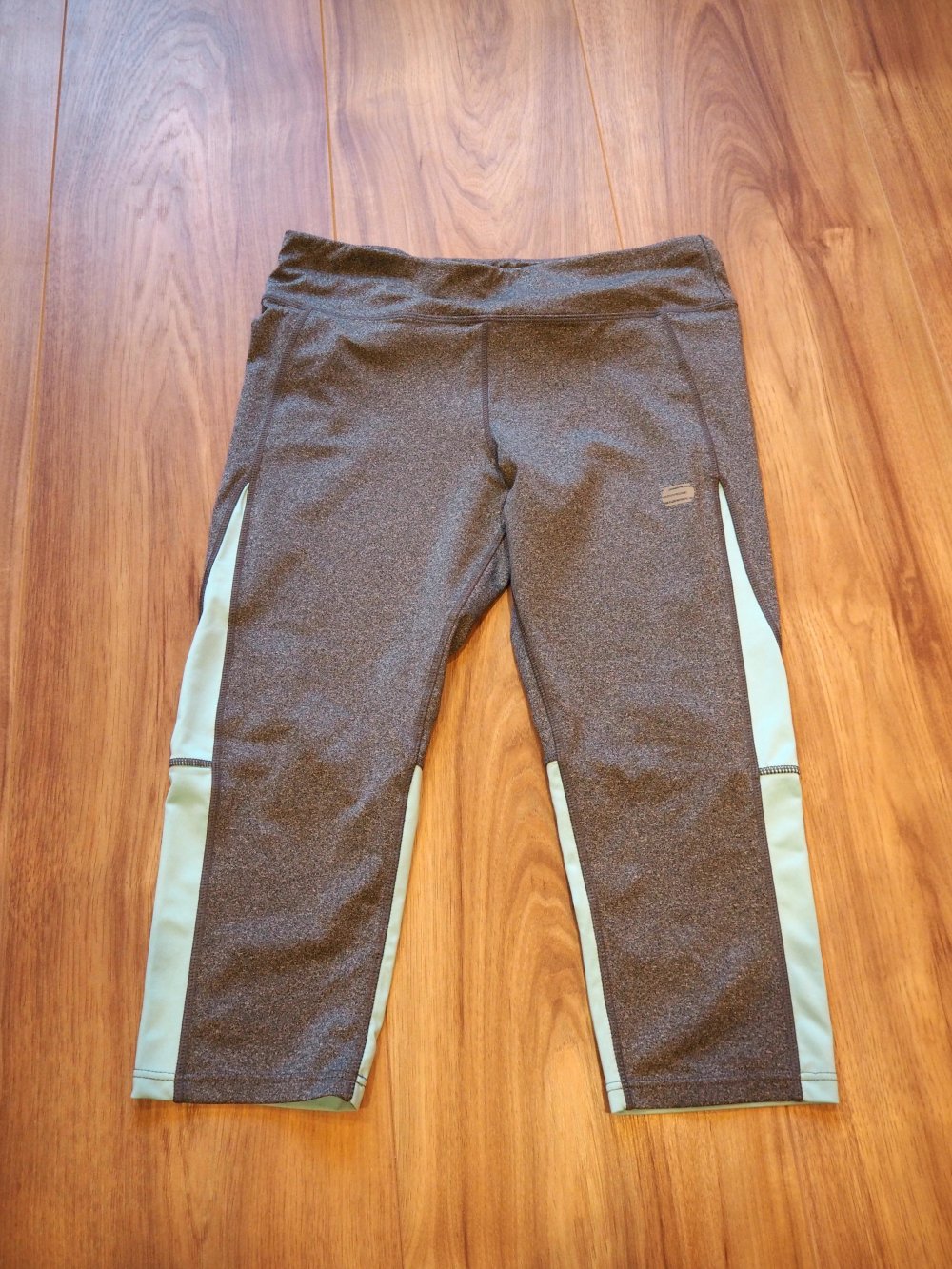 Sportleggings 3/4 mit Reißverschluss-Tasche