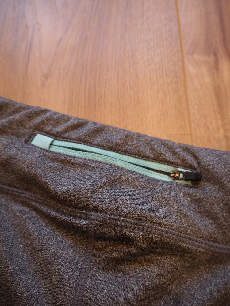 Sportleggings 3/4 mit Reißverschluss-Tasche