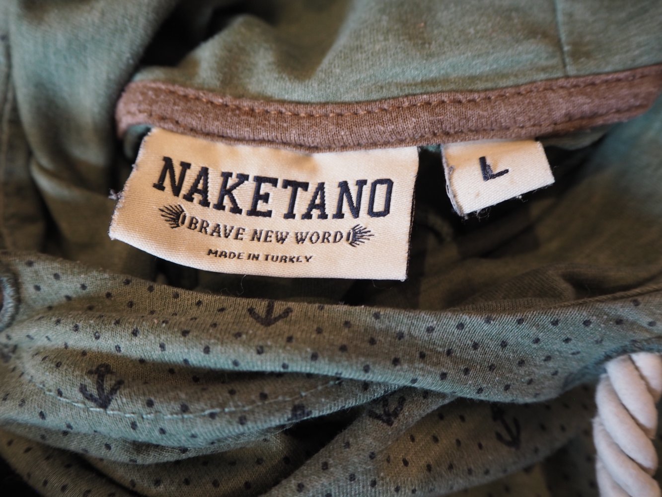 Naketano Hoodie mit maritimem Ankerprint