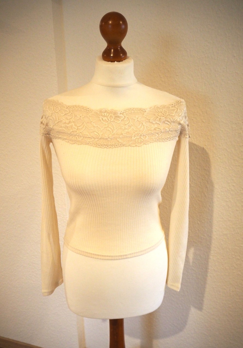 Off-Shoulder Ripp-Top, langarm & bauchfrei