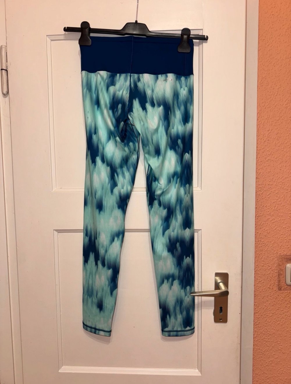 Adidas Sportleggings Gr. S – blaues Muster