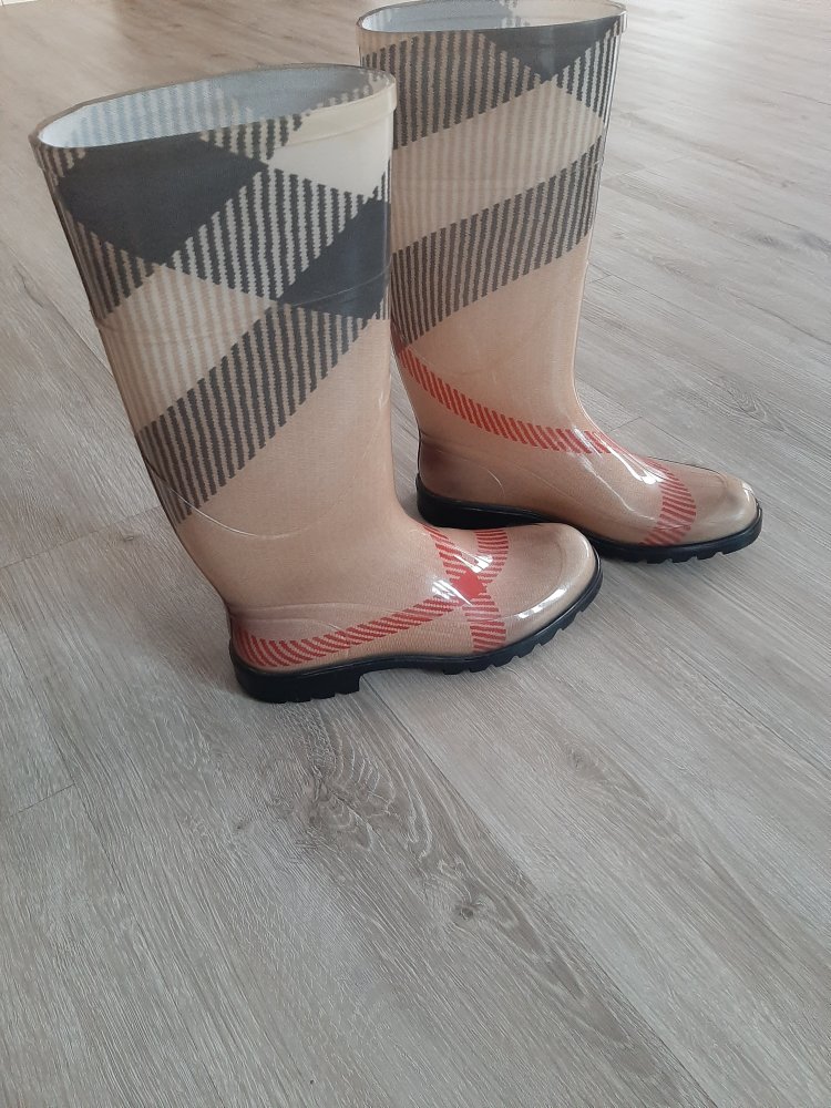 BURBERRY Gummistiefel Gr. 37 Top Zustand