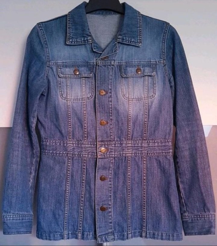Wie neu ~ Sehr hübsche Long-Jeansjacke (v.H&M), Gr.M