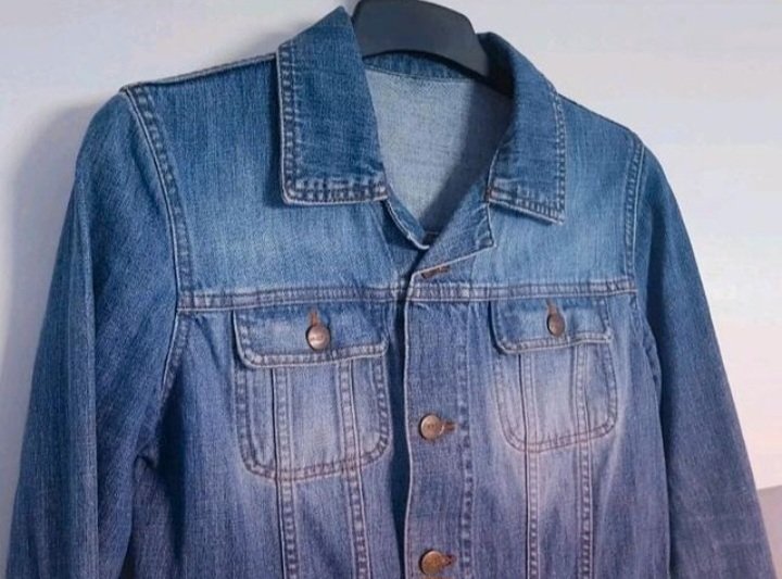 Wie neu ~ Sehr hübsche Long-Jeansjacke (v.H&M), Gr.M