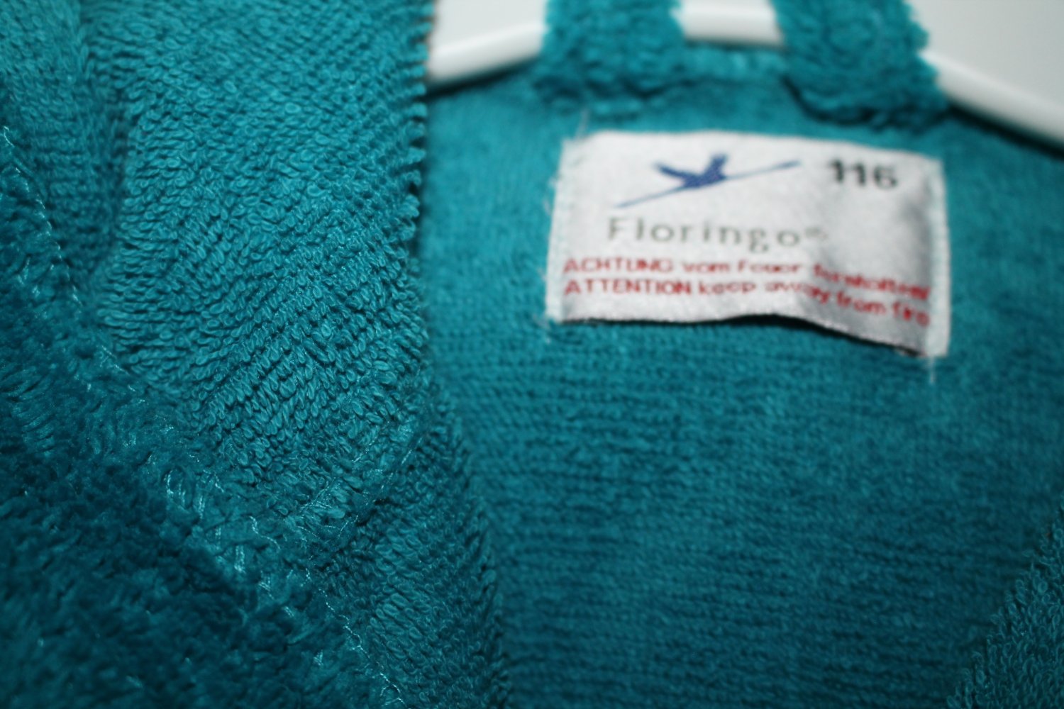 Floringo Bademantel grün Gr. 116 122 128 mit Kapuze schön flauschig