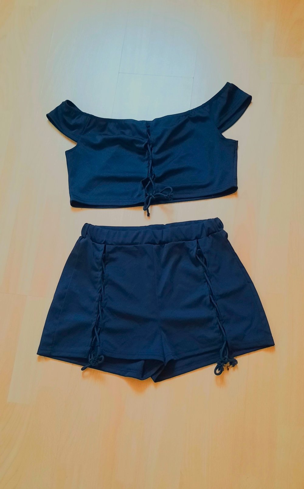 neues schwarzes set mit Schnürung hose & Top