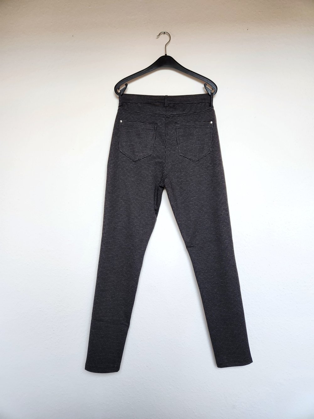 Neue Damenhose /Karierte Hose gr. 38 schwarz/grau