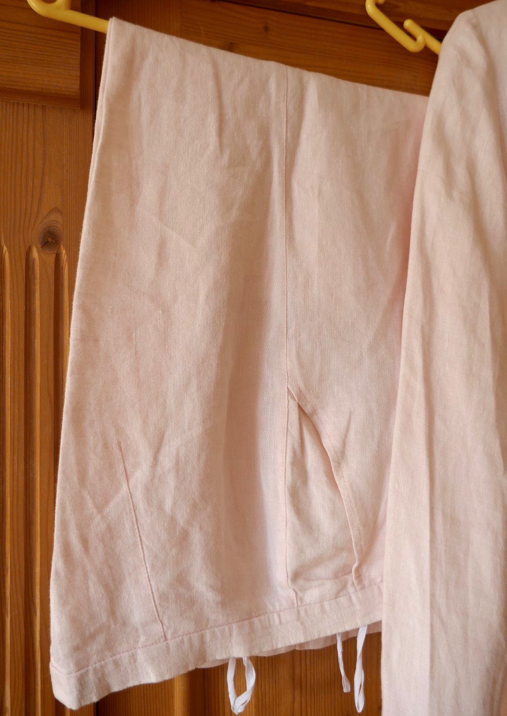 Sommerlich leichter Leinen - Anzug , 100% Leinen, Farbe zart- rose, Größe 38