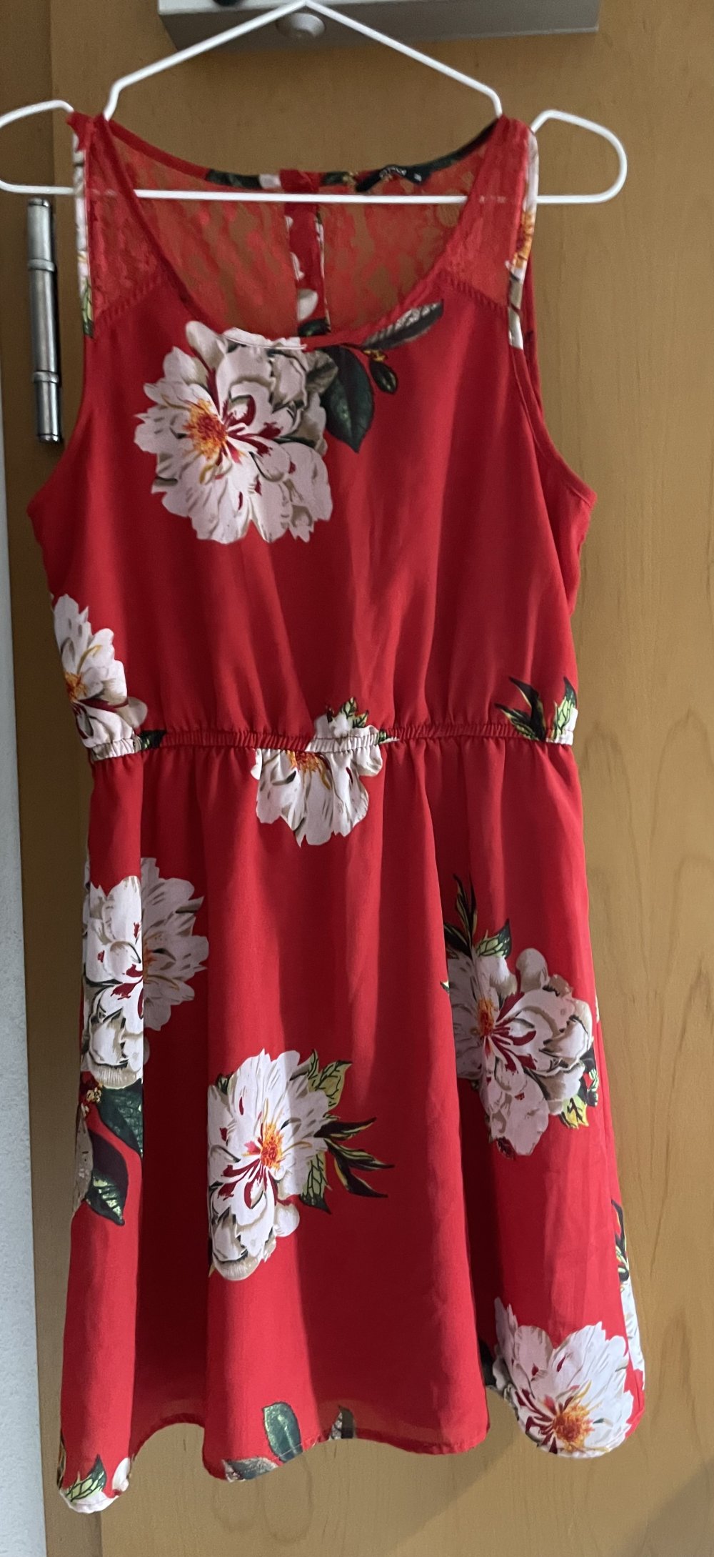 Rotes Sommerkleid mit Blumen 38 Only