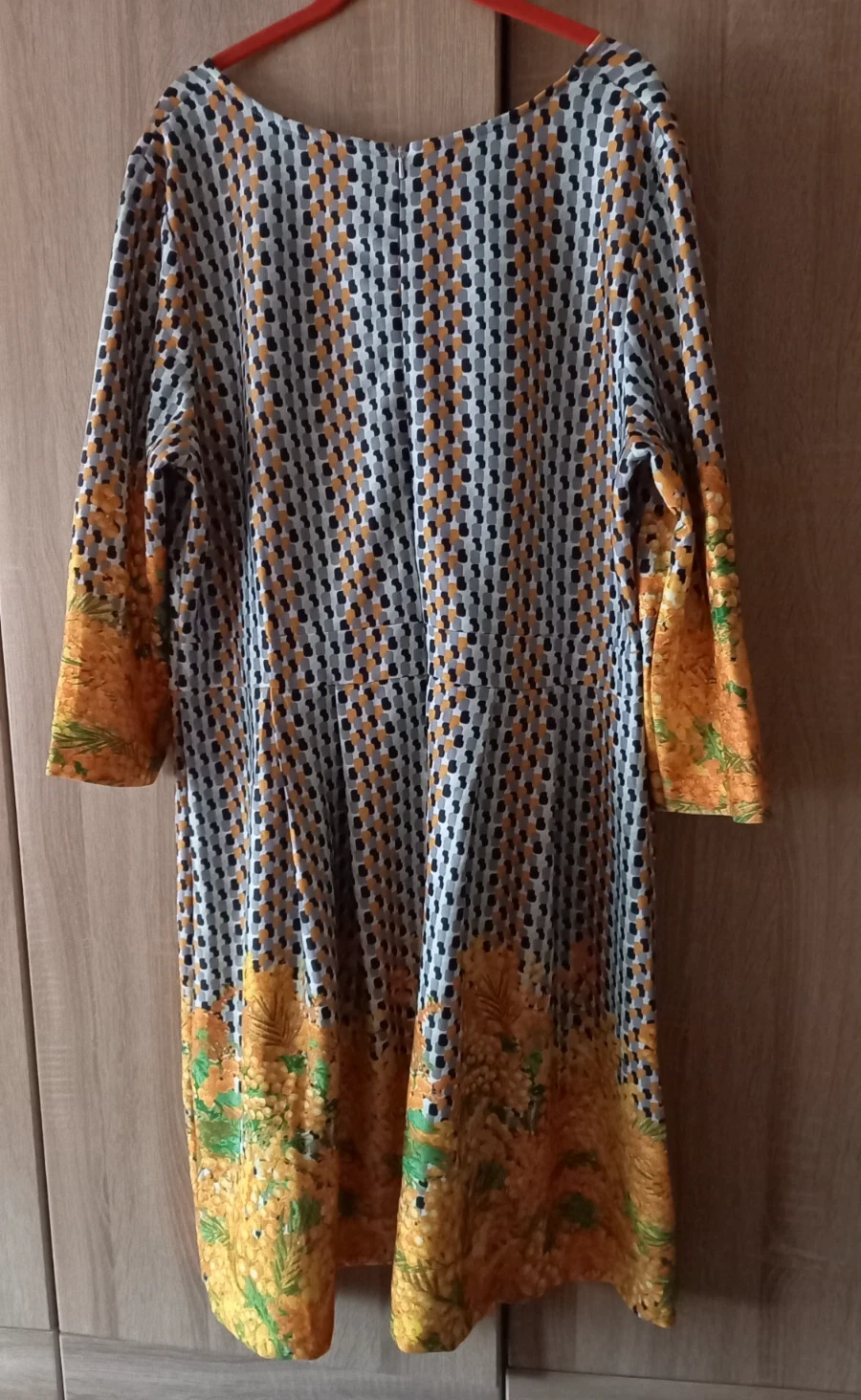 Schickes Scuba - Kleid Gr. 48/50