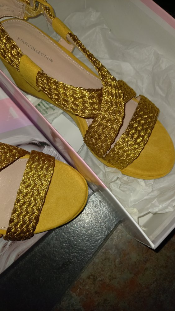 Goldene Wedges / Starcollektion/ Rita Ora Gr. 40