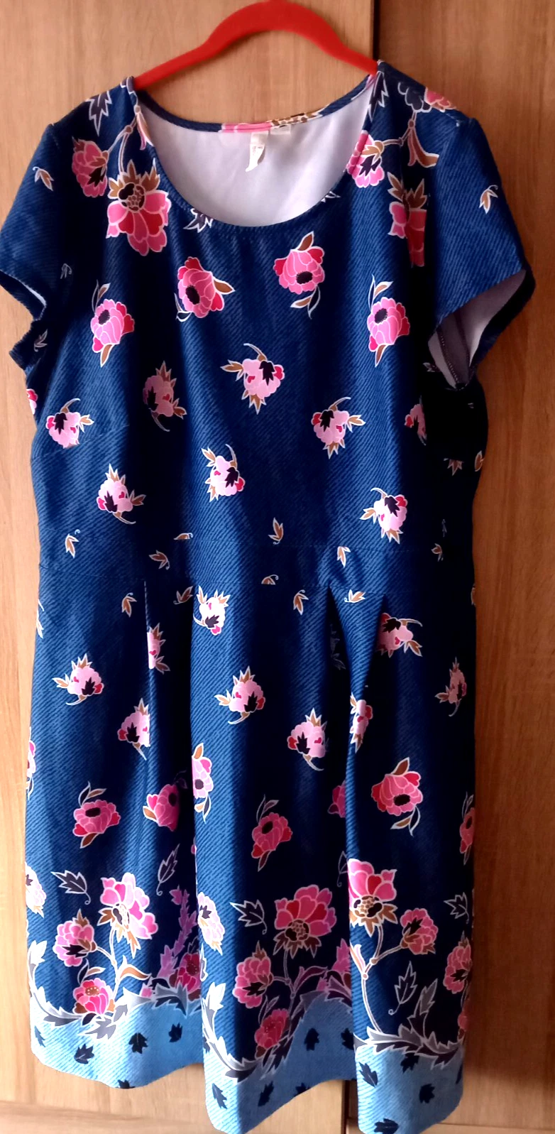 Schickes Skuba Kleid Gr. 48/50