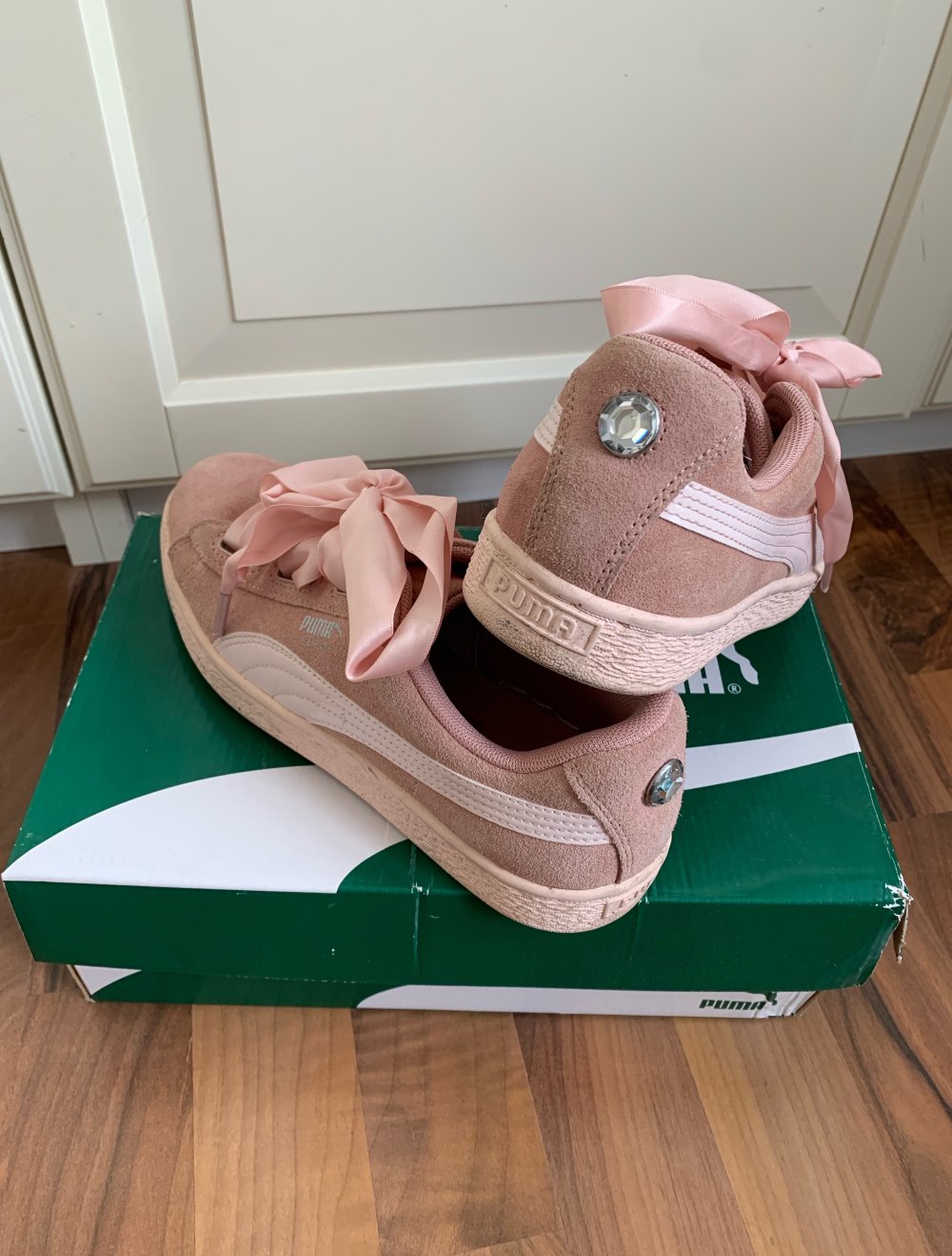 Neuwertige Turnschuh Sneaker Suede Puma Satinbänder Rosa 38 in OVP