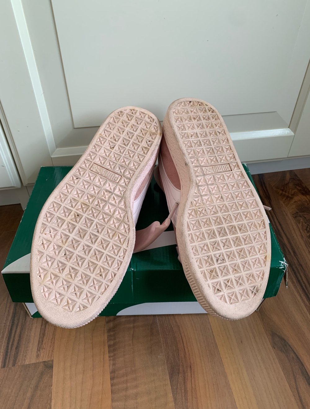 Neuwertige Turnschuh Sneaker Suede Puma Satinbänder Rosa 38 in OVP