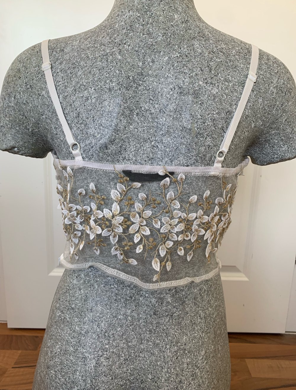 Sommer Top L Weiss Gold Bestickt