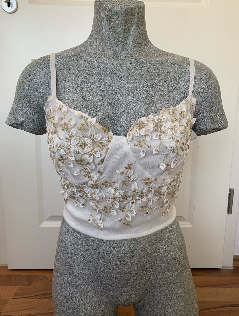 Sommer Top L Weiss Gold Bestickt