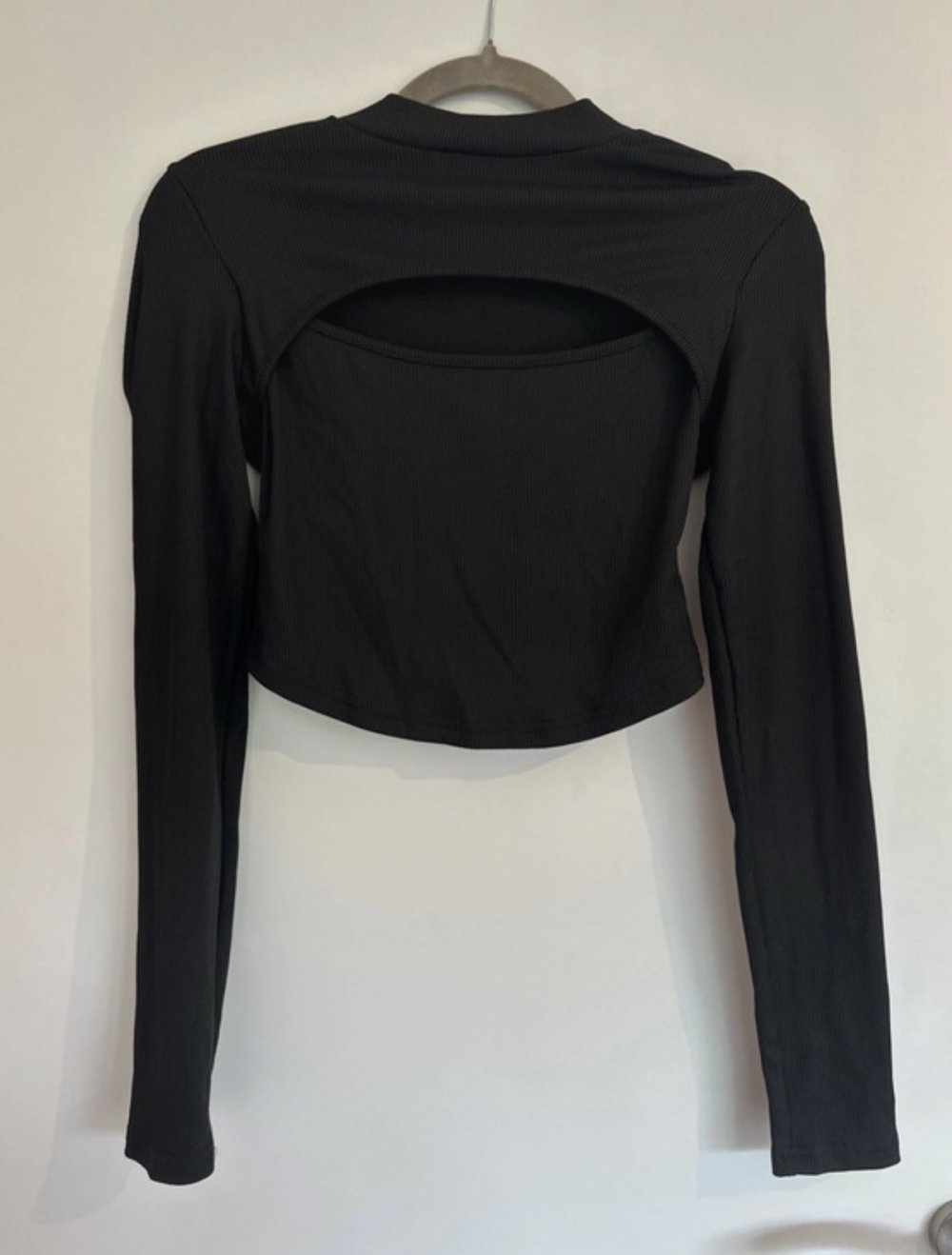 Schwarzes Langarm-Shirt