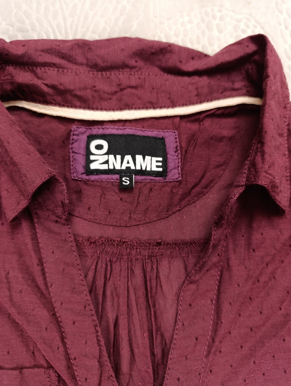 Elegante Bluse in Bordeauxrot