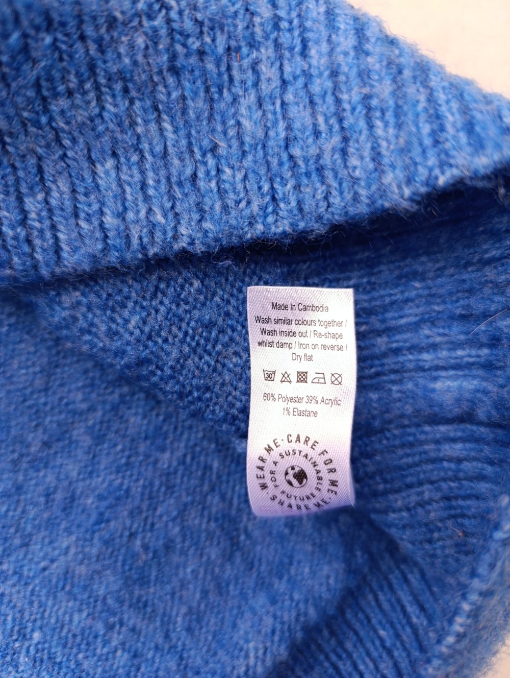 Fluffy Blauer Puffärmel-Strickpullover von George