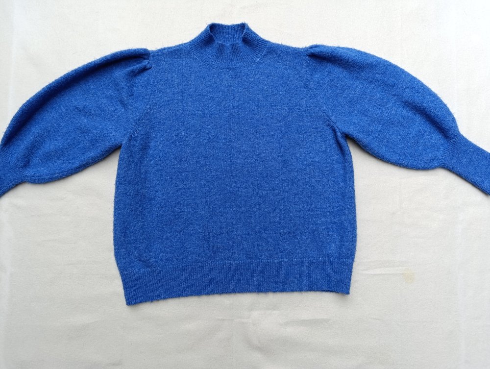 Fluffy Blauer Puffärmel-Strickpullover von George