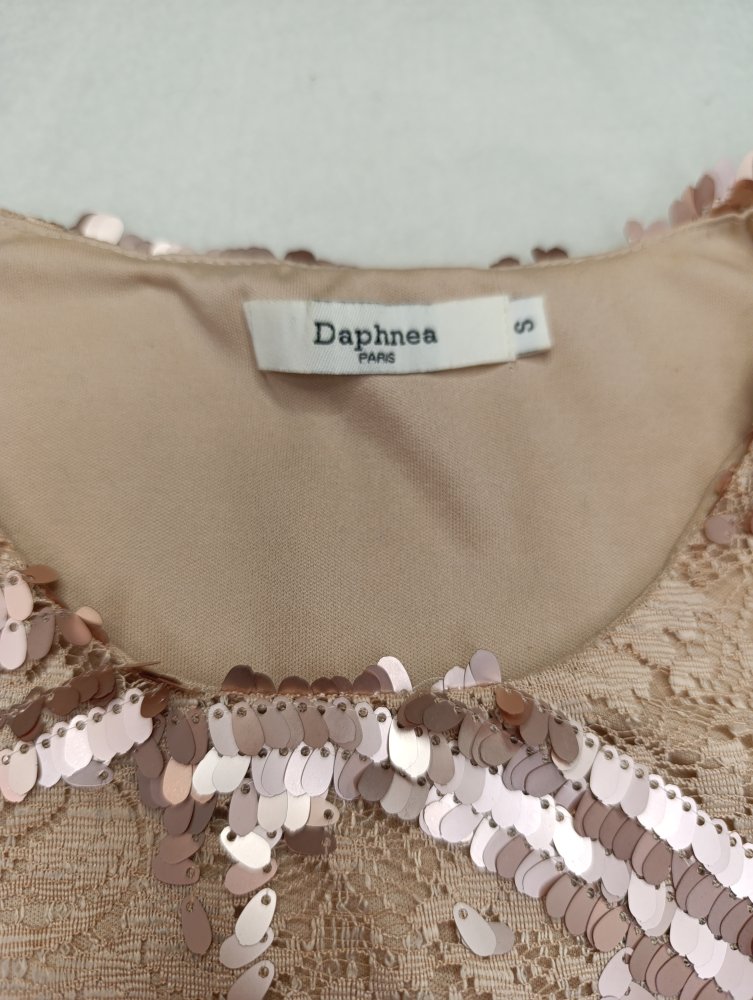 Daphnea Paris Pailletten-Top S Nude Spitze Bluse Glitzer Party